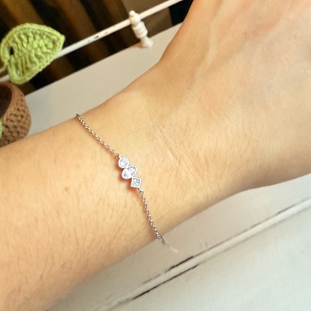 3-Stone Adjustable Bracelet